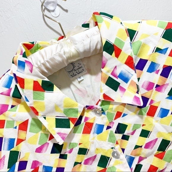 VIA VAI by POLLERO Geometric Print Button Down Top - Picture 3 of 5